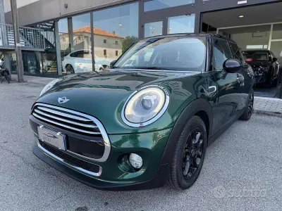 Usata Mini Cooper D 116 CV (85 kW) 2016 Verde Utilitaria