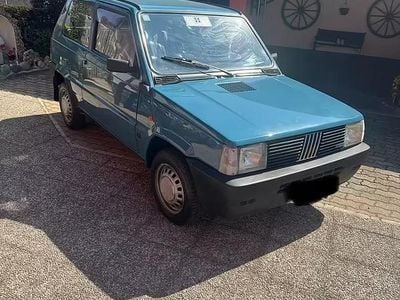 Usata Fiat 750 34 CV (25 kW) 1989 Blu Berlina