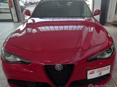 Usata Alfa Romeo Giulia Sprint 190 CV (139 kW) 2022 Rosso Berlina