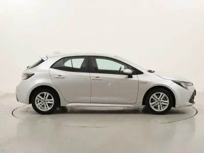 Usata Toyota Corolla Hybrid Business Edition 122 CV (89 kW) 2022 Argentoargento Berlina