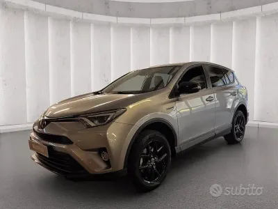 Usata Toyota RAV4 197 CV (144 kW) 2018 Grigio SUV