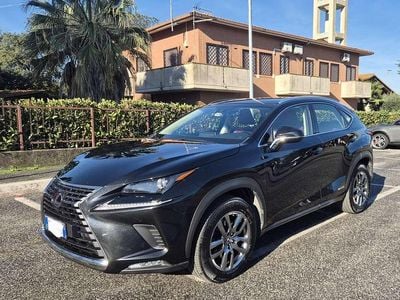 Usata Lexus NX300h Executive Line 197 CV (144 kW) 2018 Nero SUV