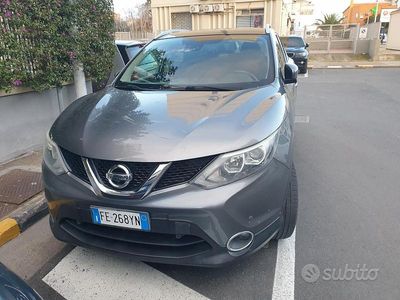 Usata Nissan Qashqai N-Connecta 116 CV (85 kW) 2016 Grigio SUV