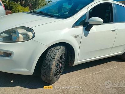 Usata Fiat Punto 75 CV (55 kW) 2014 Bianco Utilitaria
