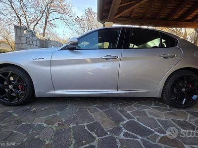 Usata Alfa Romeo Giulia 210 CV (154 kW) 2021 Grigio Berlina