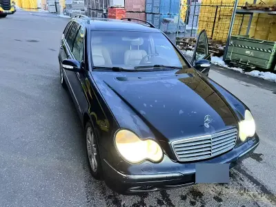 Usata Mercedes C270 170 CV (125 kW) 2002 Nero Station wagon