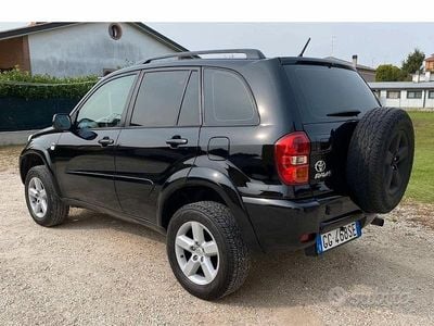 Usata Toyota RAV4 116 CV (85 kW) 2004 Nero SUV