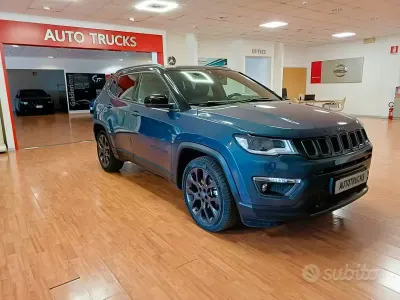 Käytetty Jeep Compass Limited 131 HP (96 kW) 2021 Sininen Katumaasturi