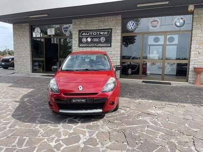 Usata Renault Clio II 75 CV (55 kW) 2011 Rosso Berlina