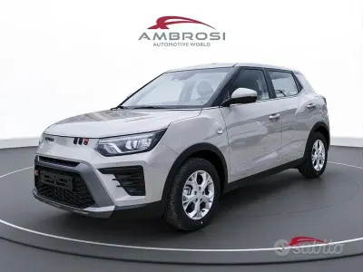 Nuova SsangYong Tivoli 135 CV (99 kW) 2026 Grigio