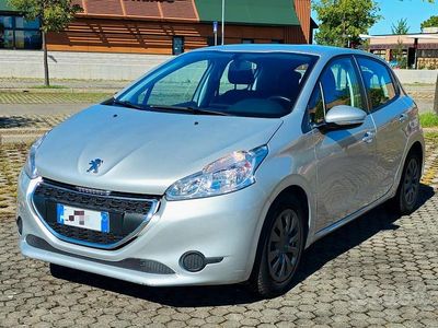 Usata Peugeot 208 Access 68 CV (50 kW) 2014 Grigio Utilitaria