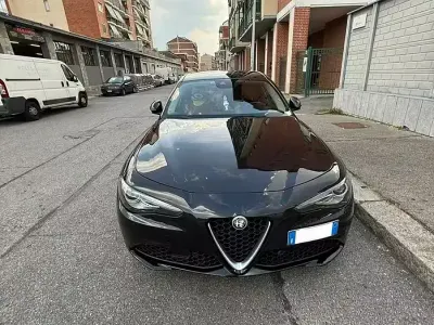 Usata Alfa Romeo Giulia 180 CV (132 kW) 2017 Nero Berlina