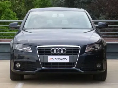 Usata Audi A4 Ambiente 160 CV (117 kW) 2011 Blu/azzurro Berlina