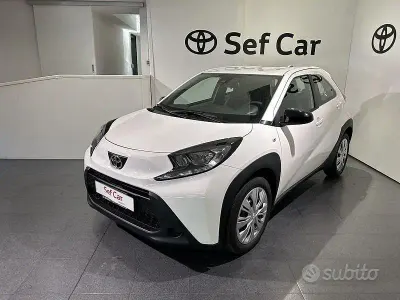 Usata Toyota Aygo X Active 72 CV (52 kW) 2025 Bianco SUV