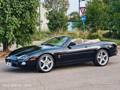 Usata Jaguar XKR Supercharged 396 CV (291 kW) 2003 Nero Cabrio