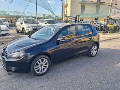 Usata VW Golf VI Comfortline 105 CV (77 kW) 2011 Nero Utilitaria