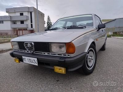 Usata Alfa Romeo Giulietta 109 CV (80 kW) 1984 Grigio Berlina
