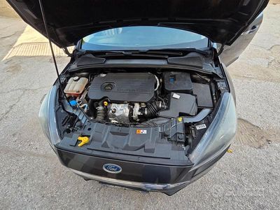 Usata Ford Focus 100 CV (73 kW) 2015 Grigio Berlina
