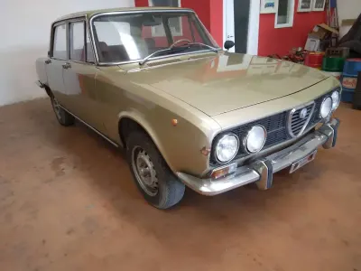 Usata Alfa Romeo 2000 87 CV (63 kW) 1971 Oro Berlina
