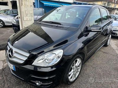 Mercedes B200