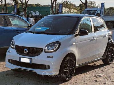 Begagnad Smart ForFour 90 HK (66 kW) 2017 Vit Halvkombi