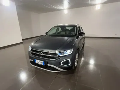 Usata VW T-Roc Style 150 CV (110 kW) 2022 Grigio SUV