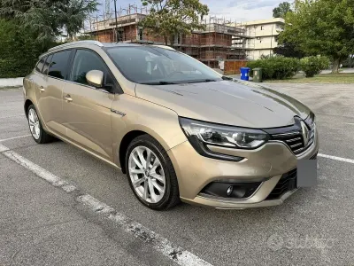 Usata Renault Mégane GrandTour Intens 110 CV (80 kW) 2017 Giallo Station wagon