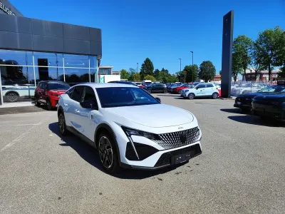 Nuova Peugeot e-408 GTi 103 kW (141 CV) 2026 Bianco okenite SUV