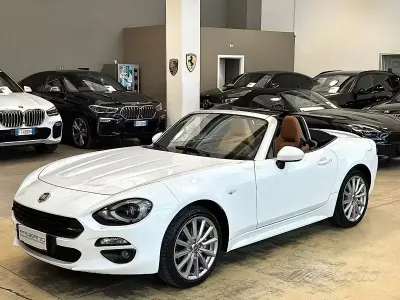 Usata Fiat 124 Spider Lusso 140 CV (102 kW) 2018 Bianco Cabrio