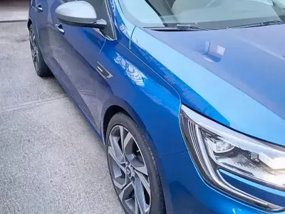Usata Renault Mégane IV GT 165 CV (121 kW) 2017 Blu Berlina