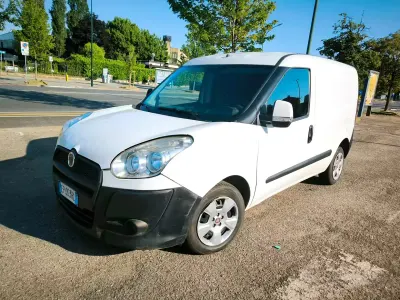 Usata Fiat Doblò 90 CV (66 kW) 2012 Bianco Monovolume