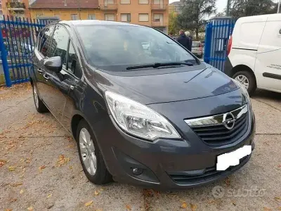 Usata Opel Meriva 95 CV (69 kW) 2013 Grigio Monovolume