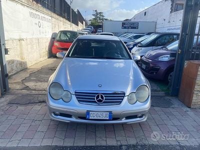 Occasion Mercedes C220 Classic 142 ch (104 kW) 2003 Gris Berline