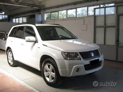 Usata Suzuki Grand Vitara 129 CV (94 kW) 2010 Bianco(met.) SUV