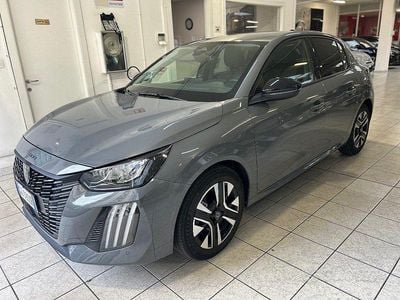Usata Peugeot 208 Allure 101 CV (74 kW) 2025 Grigio scuro metallizzato Utilitaria
