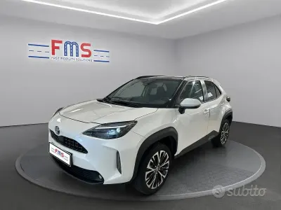 Usata Toyota Yaris Cross Lounge 116 CV (85 kW) 2023 Bianco SUV