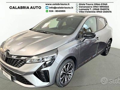 Nuova Renault Clio V Techno 100 CV (73 kW) 2025 Grigio Berlina
