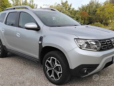 Usata Dacia Duster Prestige 101 CV (74 kW) 2020 Argento SUV
