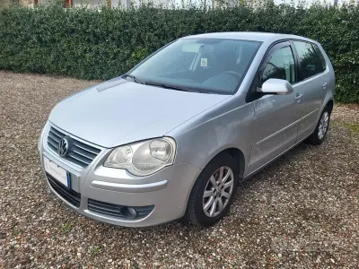 Usata VW Polo Comfortline 80 CV (58 kW) 2005 Grigio Utilitaria