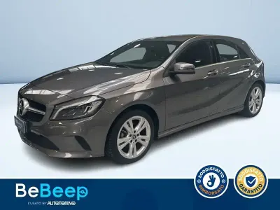 Usata Mercedes A180 109 CV (80 kW) 2017 Grigio metallizzato Berlina