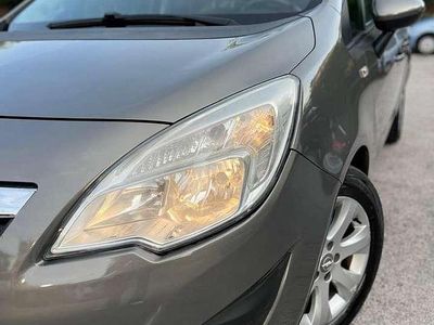 Usata Opel Meriva Cosmo 120 CV (88 kW) 2012 Bronzo Monovolume