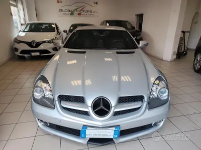 Usata Mercedes SLK200 184 CV (135 kW) 2011 Grigio Cabrio