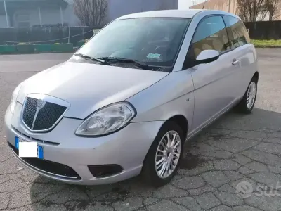 Usata Lancia Ypsilon 60 CV (44 kW) 2009 Grigio Utilitaria