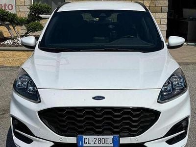 Usata Ford Kuga ST-Line 190 CV (139 kW) 2022 Bianco SUV