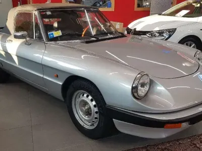 Usata Alfa Romeo Spider 103 CV (75 kW) 1983 Argento Cabrio