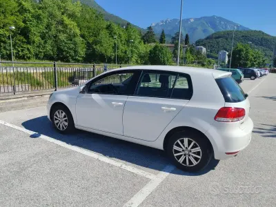 Usata VW Golf VI 102 CV (75 kW) 2011 Utilitaria