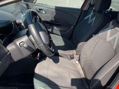 Usata Renault Captur Intens 110 CV (80 kW) 2015 Rosso SUV