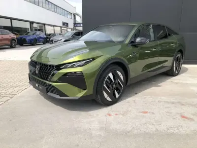 Nuova Peugeot 408 GT GT 136 CV (100 kW) 2026 Verde flare SUV