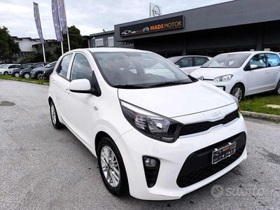 Occasion Kia Picanto Urban 67 ch (49 kW) 2023 Blanc Citadine