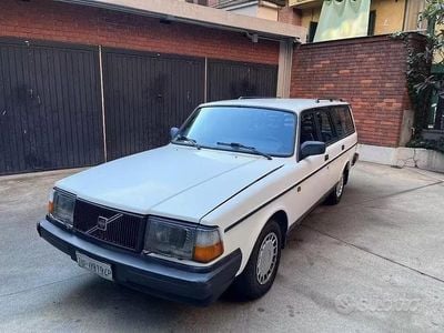 Usata Volvo Polar 116 CV (85 kW) 1990 Bianco pastello Station wagon